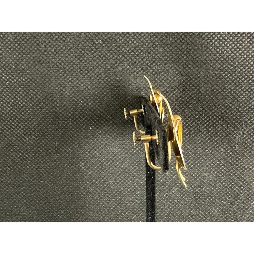 Vintage Gold Screw‑Back Earrings – Textured Bow/Floral Mid‑Century Design
